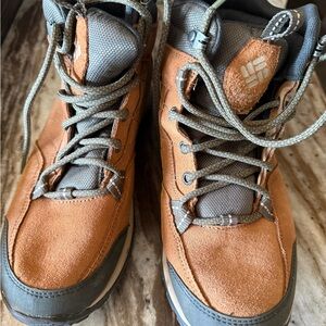 Columbia Tan Suede Hiking Boots with Gray Accents